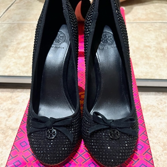 Beautiful Tory Burch very sexy and classy heels/shoes